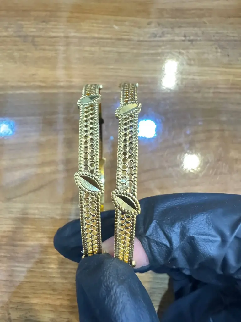 BANGLE FOR LADIES (1GM GOLD FORMING BANGLE)