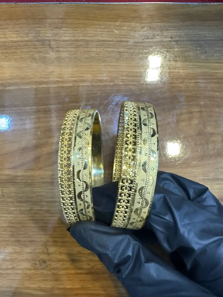 BANGLE FOR LADIES (1GM GOLD FORMING BANGLES)