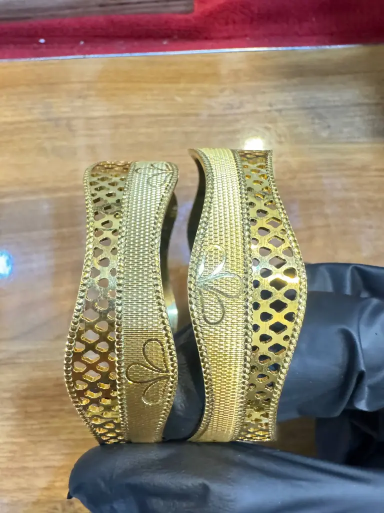 BANGLE FOR LADIES (1GM GOLD FORMING BANGLES)